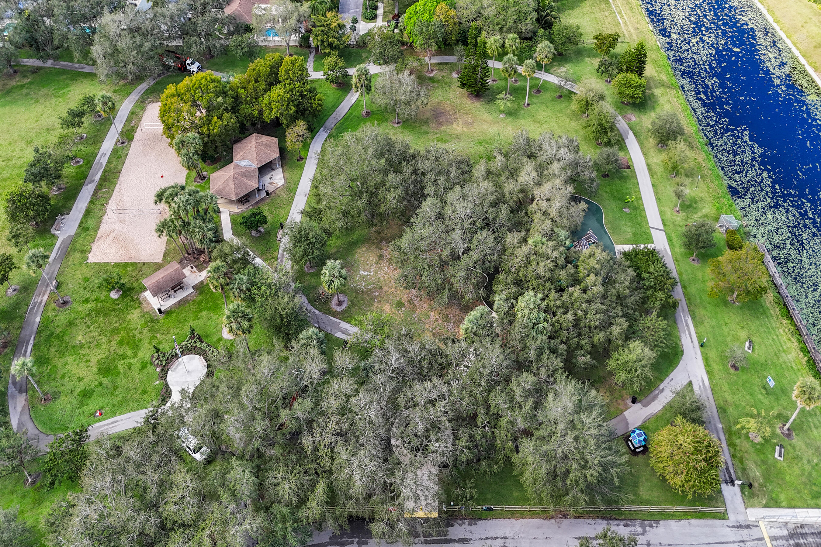 COQUINA LAKES - Residential