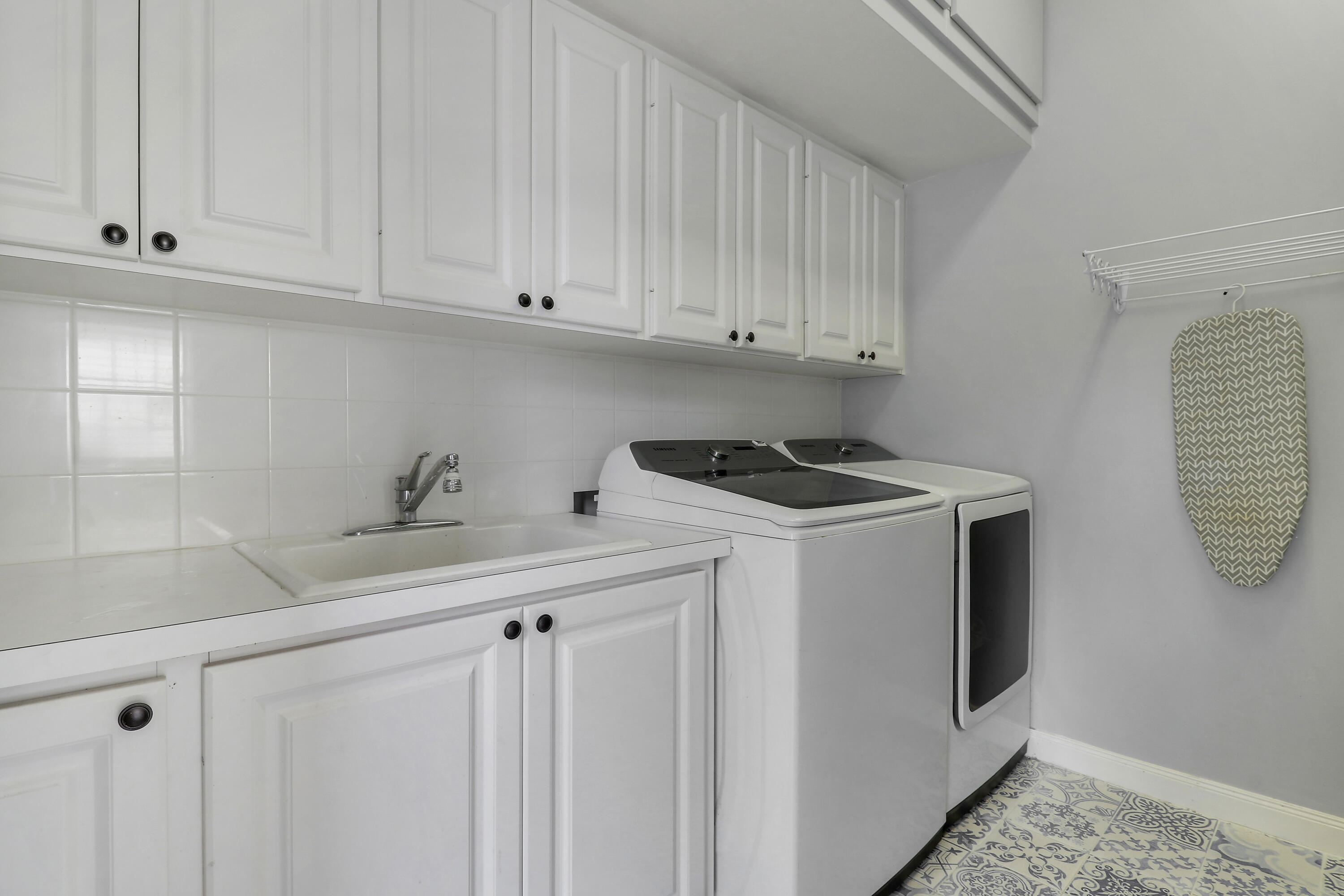 NEWHAVEN 7B PH 1 - Residential