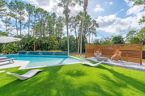 A home in Loxahatchee