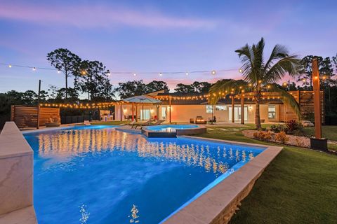 A home in Loxahatchee