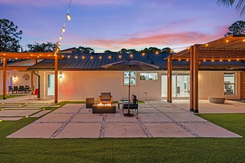 A home in Loxahatchee