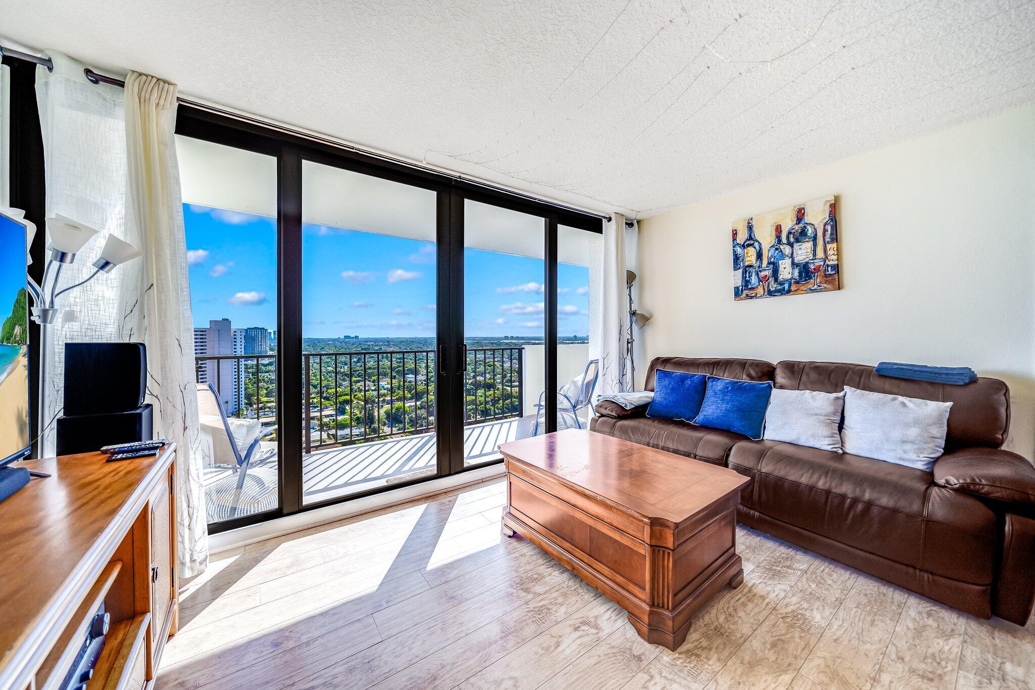 PALM BEACH HOUSE CONDO - Residential