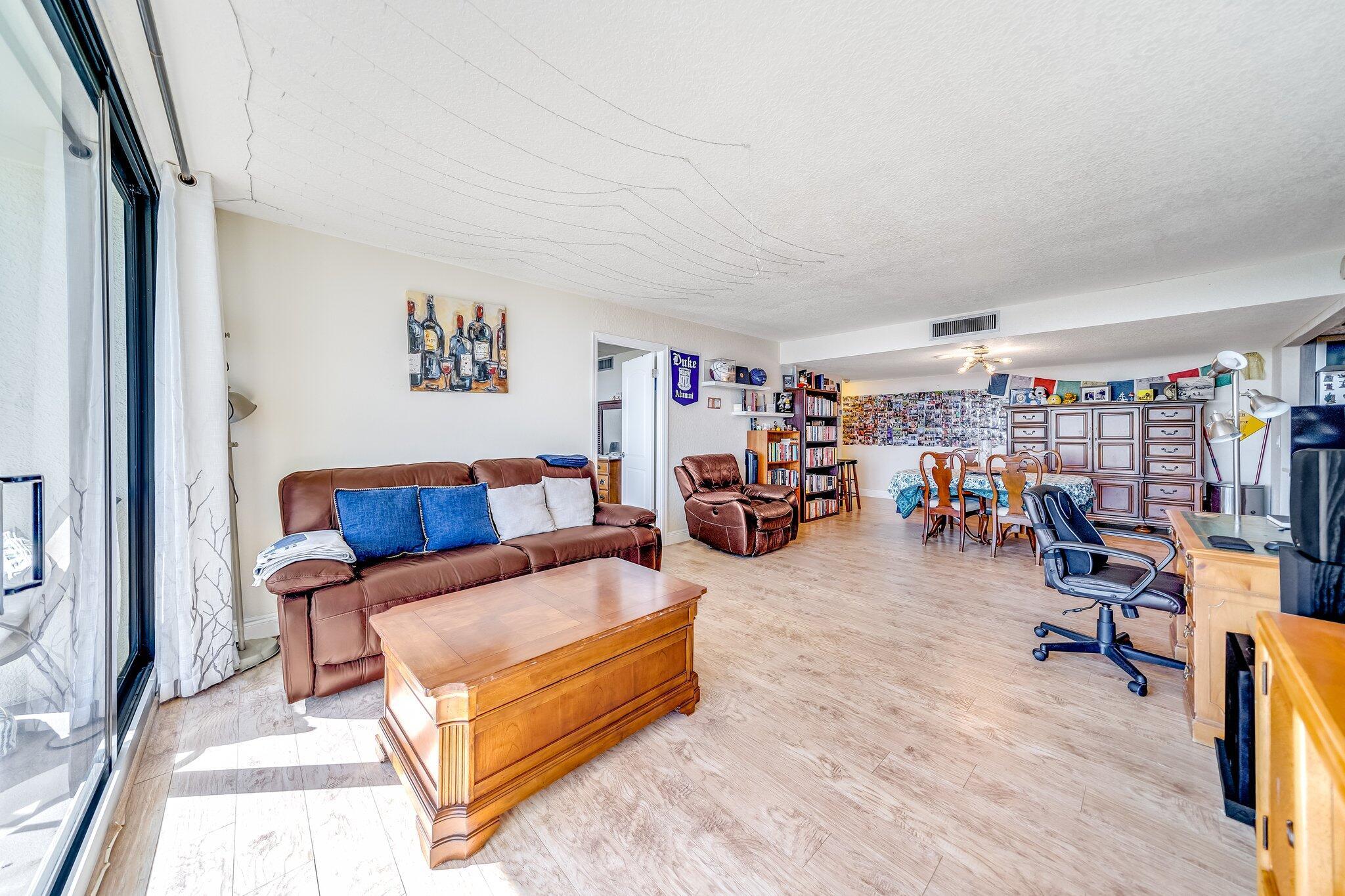 PALM BEACH HOUSE CONDO - Residential