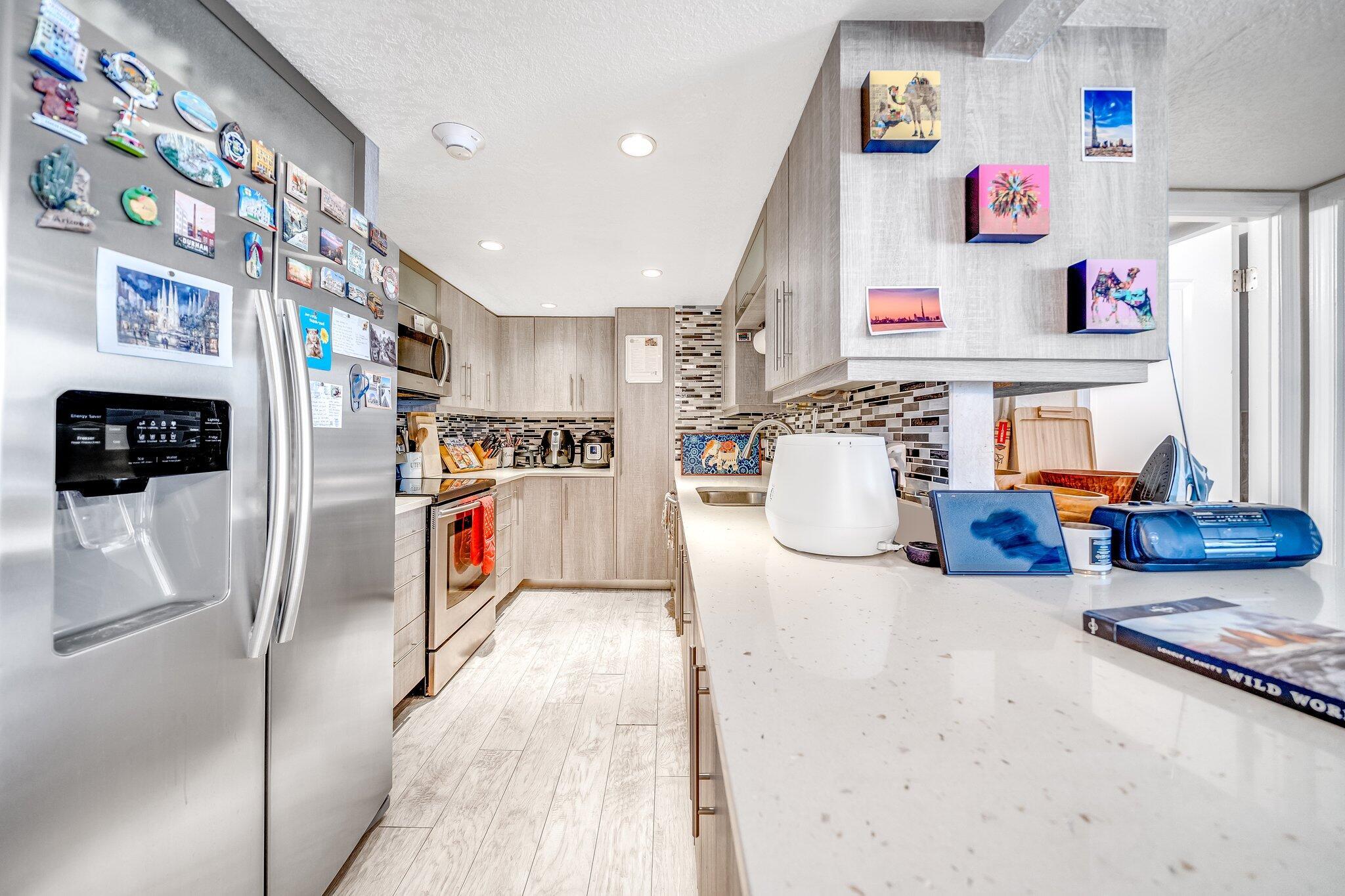 PALM BEACH HOUSE CONDO - Residential