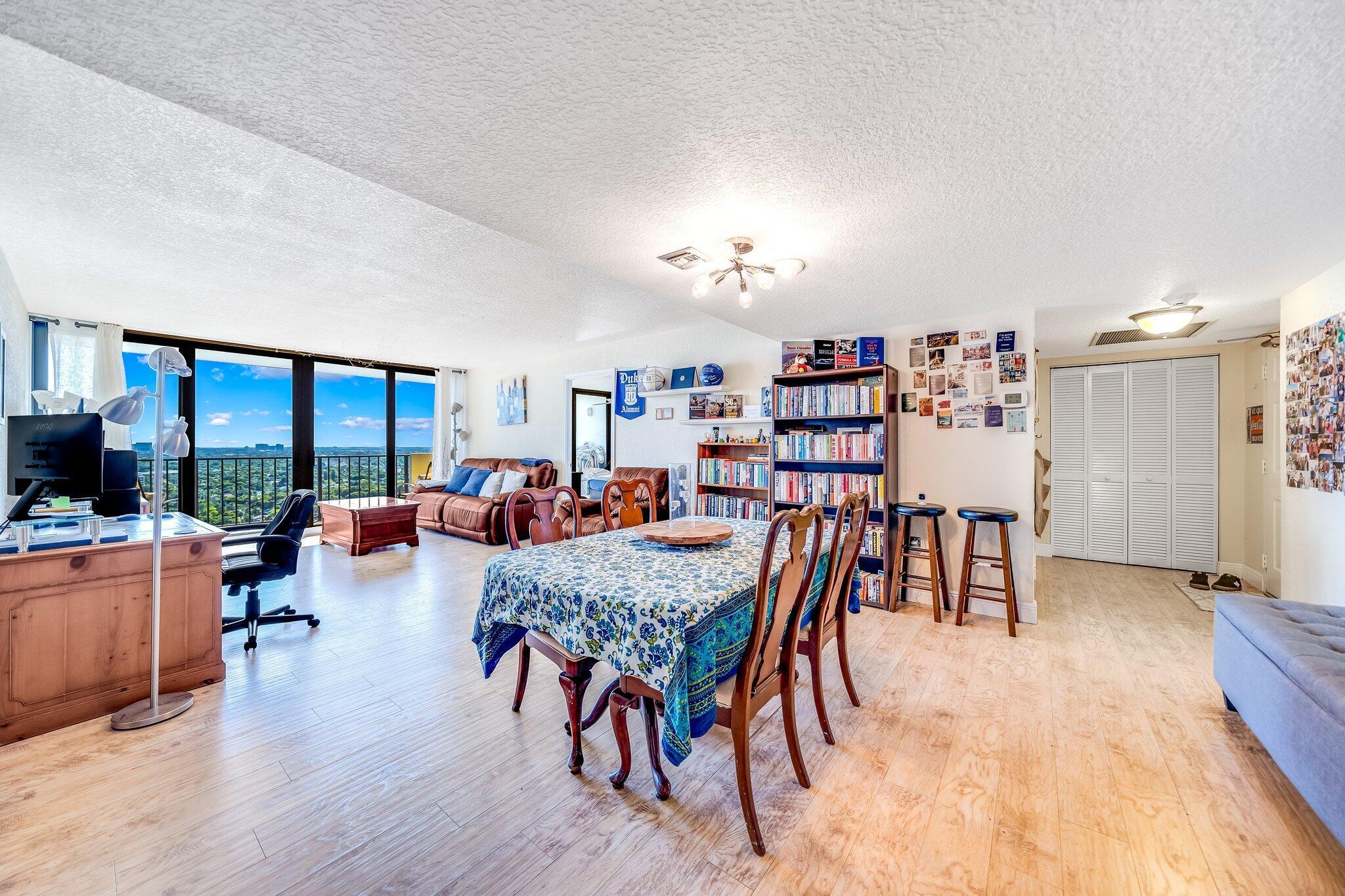 PALM BEACH HOUSE CONDO - Residential