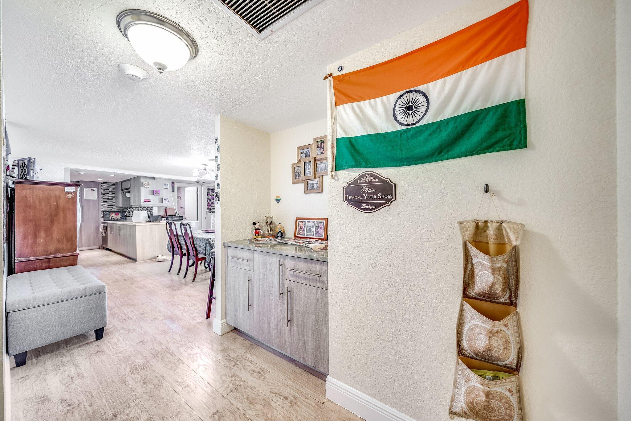 PALM BEACH HOUSE CONDO - Residential