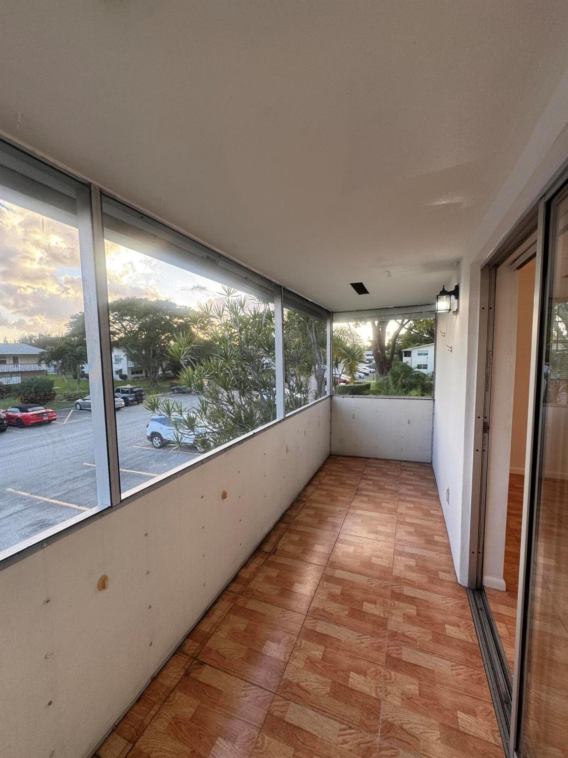 WINDSOR CONDOS - Residential Lease