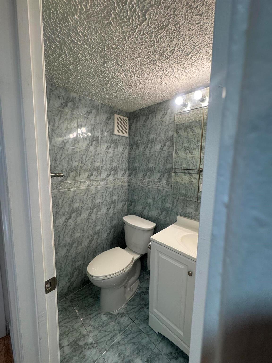 WINDSOR CONDOS - Residential Lease