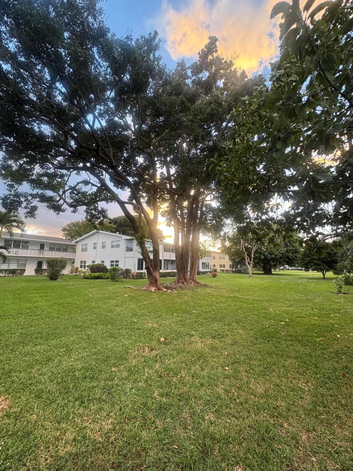 WINDSOR CONDOS - Residential Lease