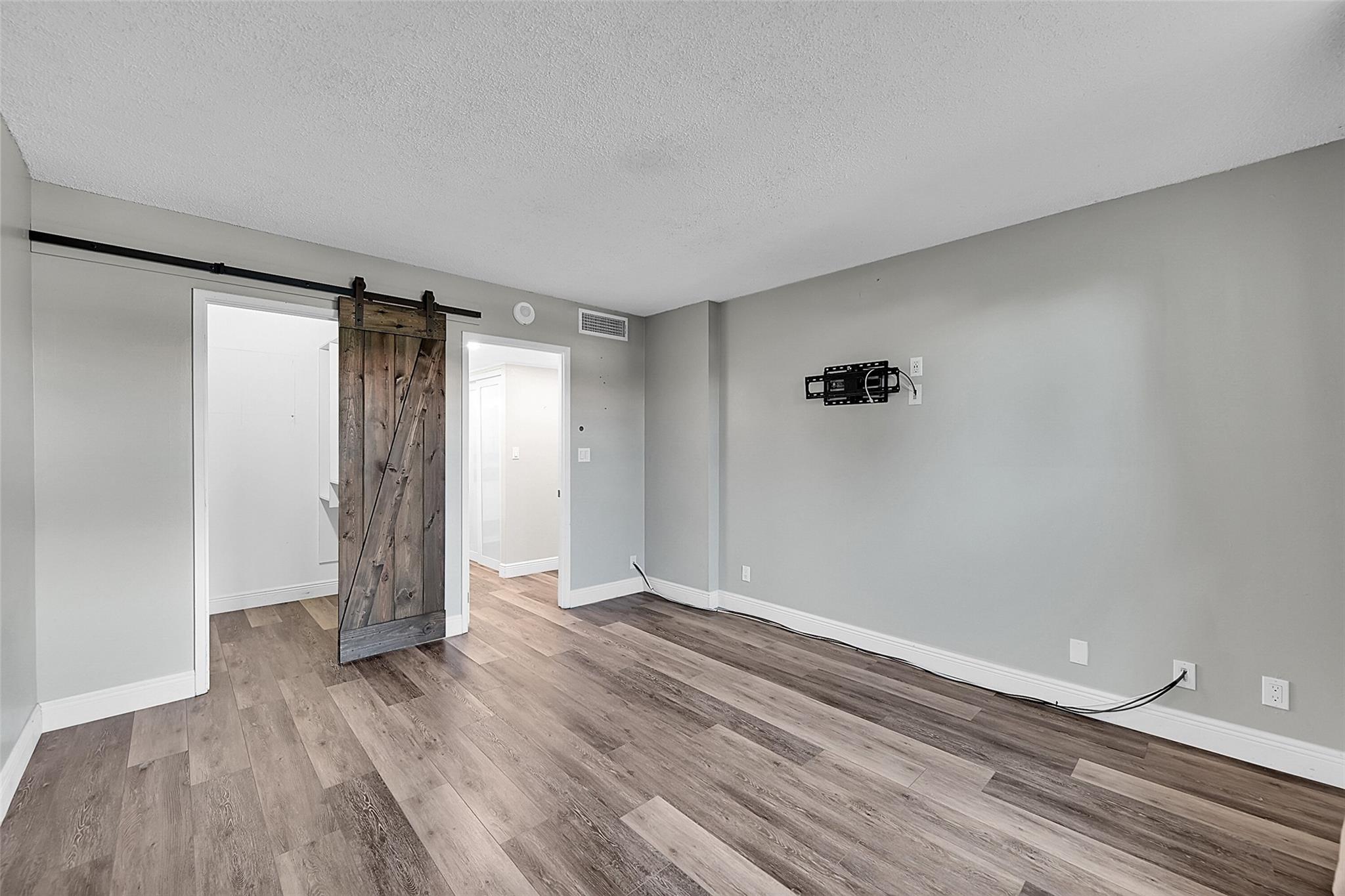 Island Club - Residential