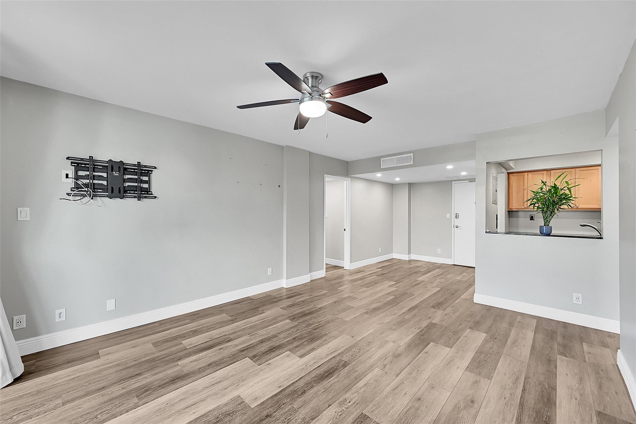 Island Club - Residential