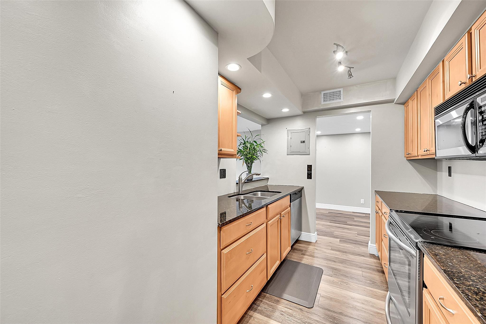 777 S Federal Highway RP216