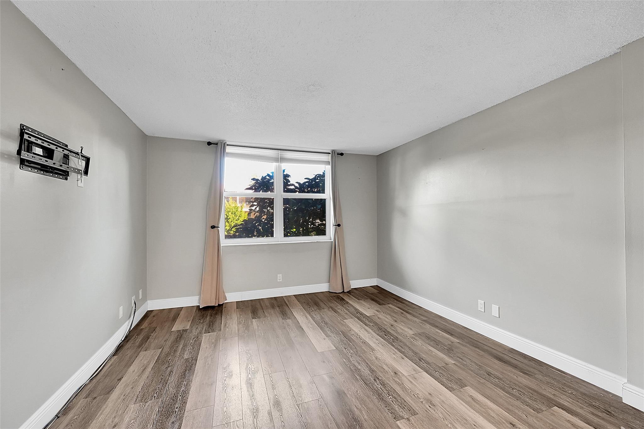 Island Club - Residential