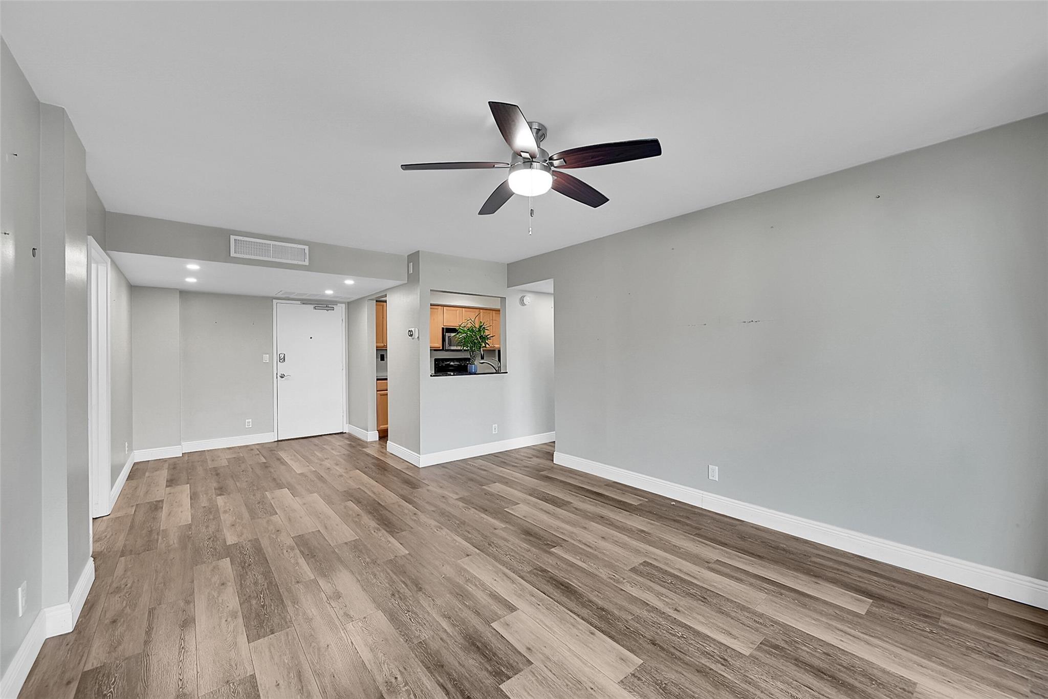 Island Club - Residential