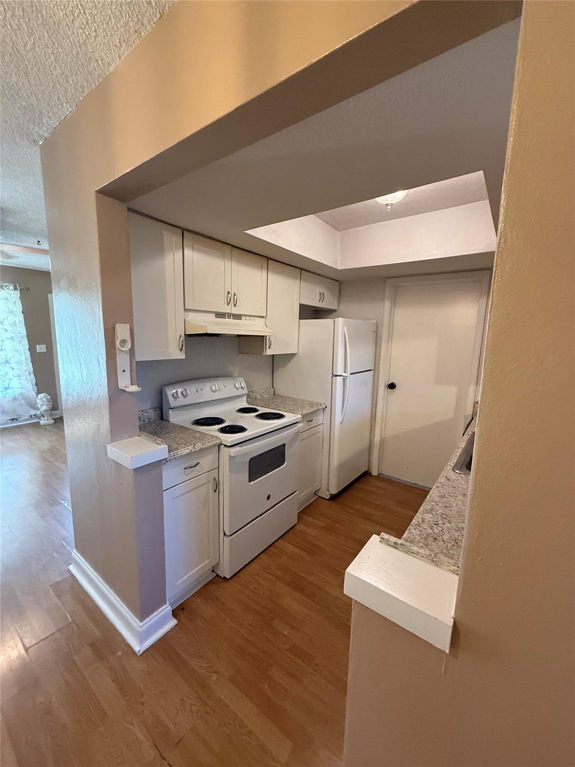 GOLD KEY VILLAS WEST - Residential Lease