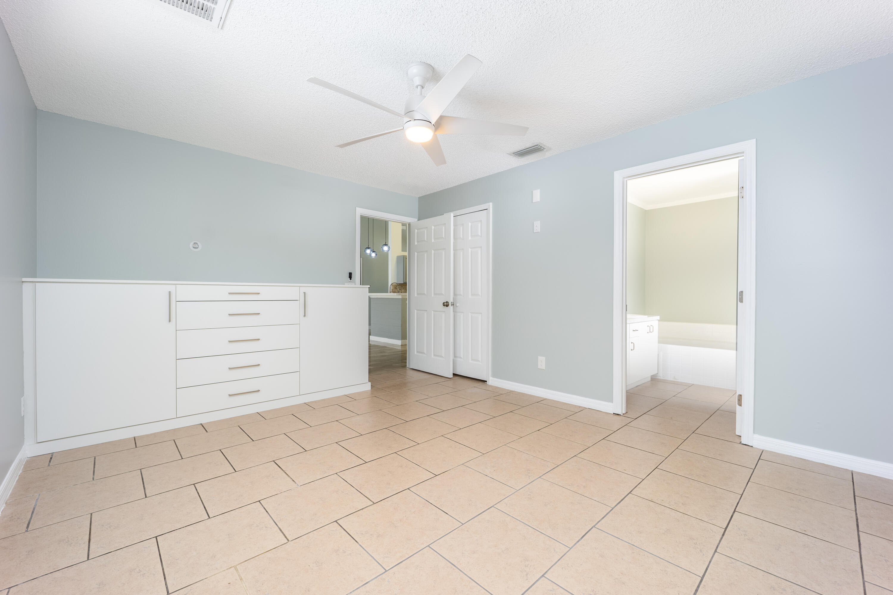 PORT ST LUCIE SECTION 23 - Residential Lease