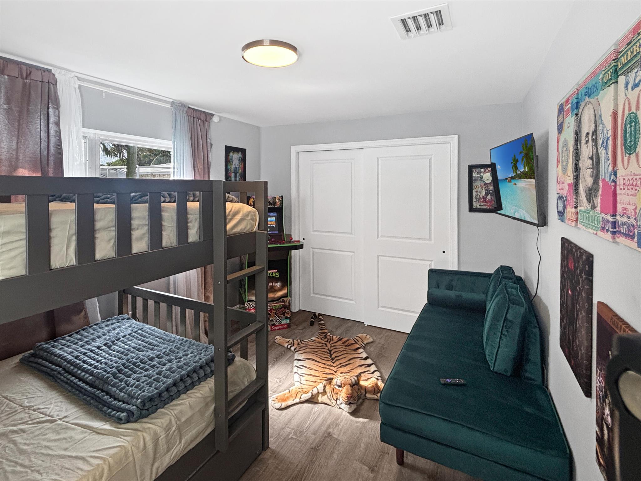 BOULEVARD PARK ISLES SEC - Residential Lease