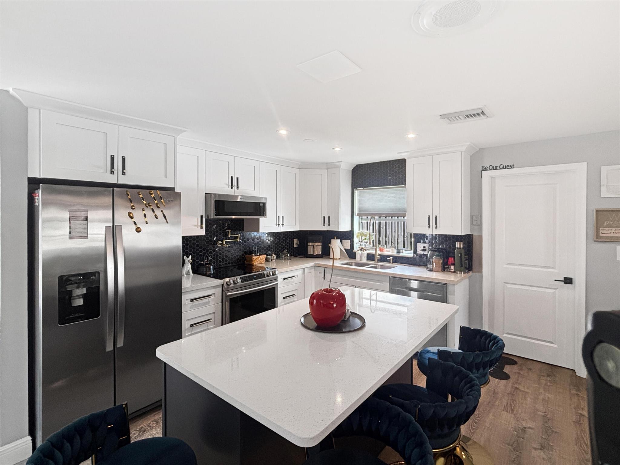 BOULEVARD PARK ISLES SEC - Residential Lease