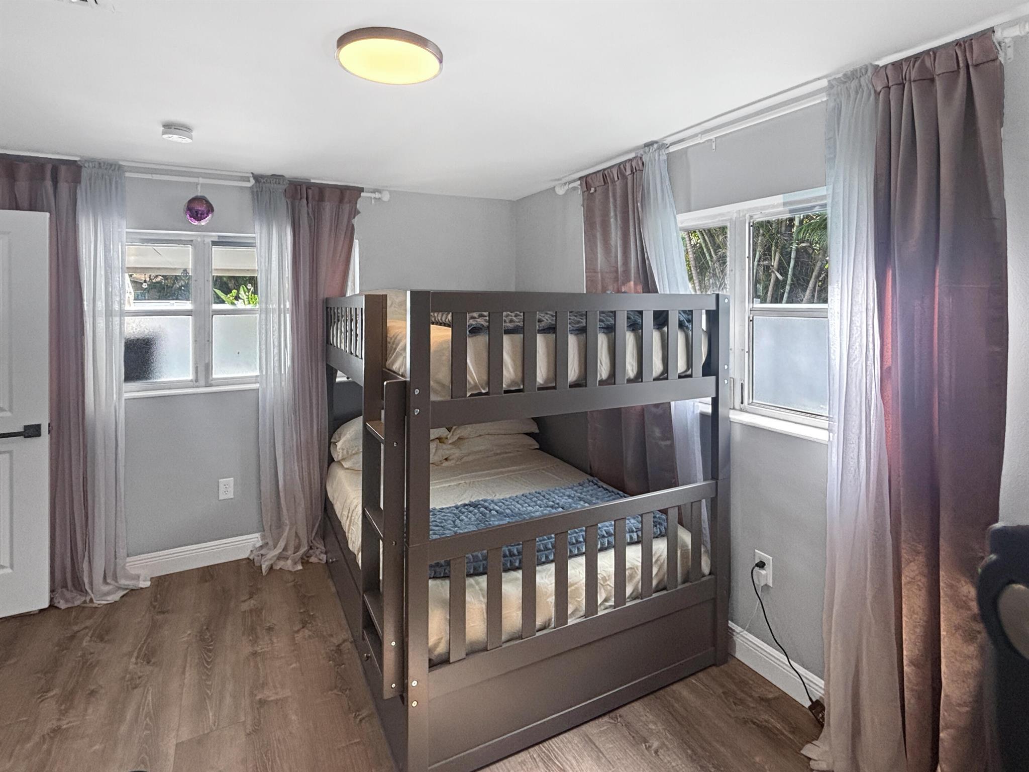 BOULEVARD PARK ISLES SEC - Residential Lease