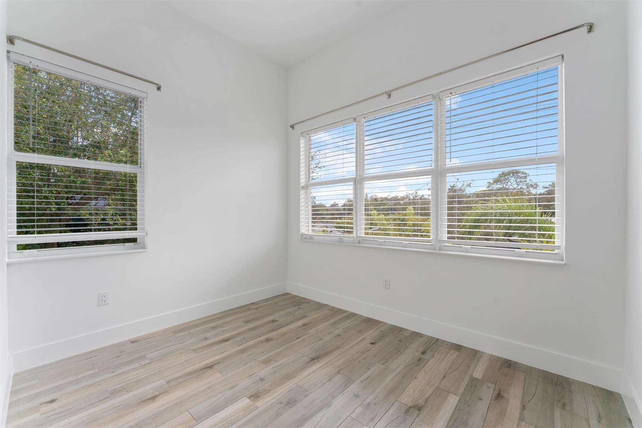 Waverly Place 2-19 D - Residential