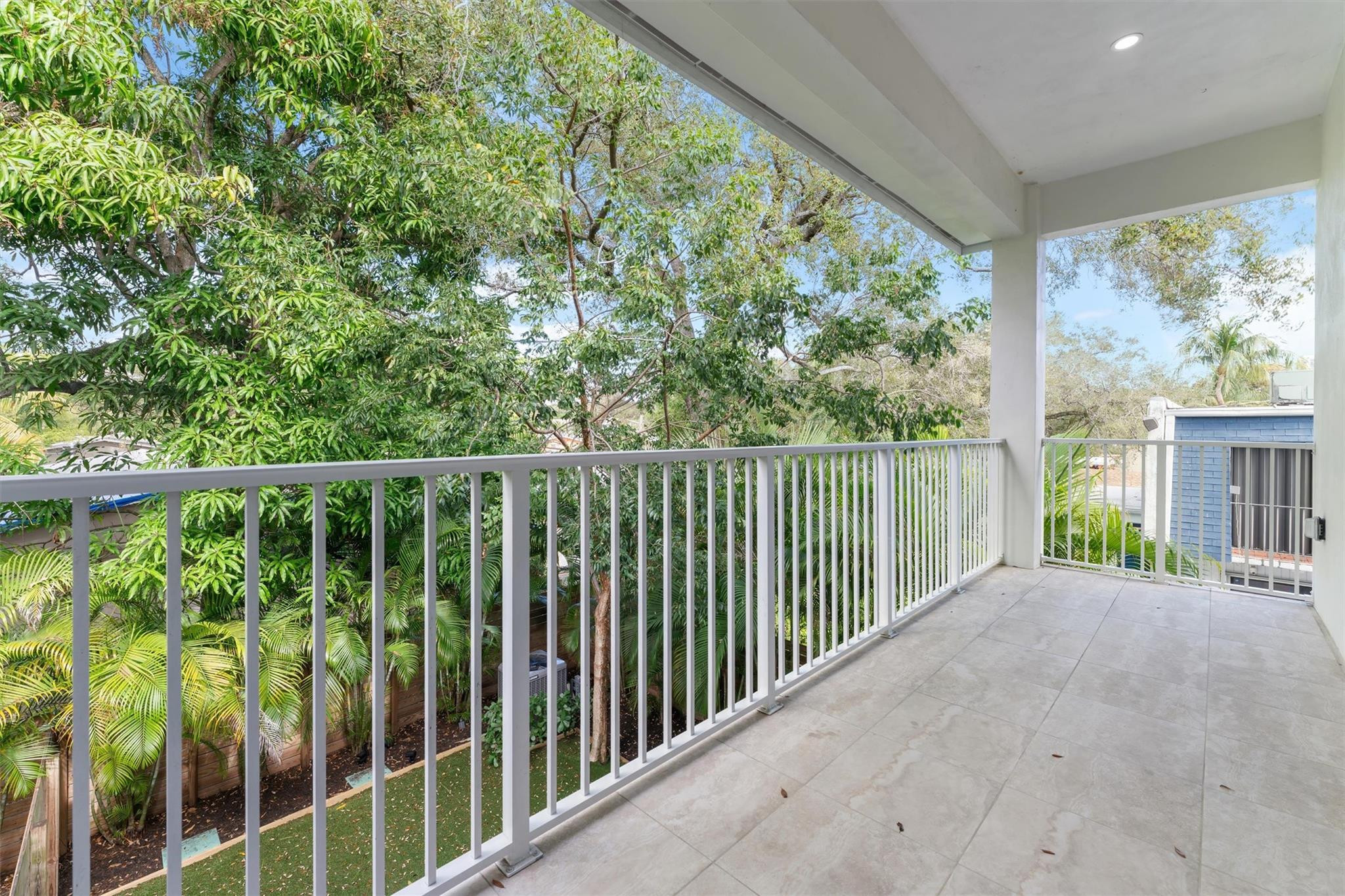 Waverly Place 2-19 D - Residential