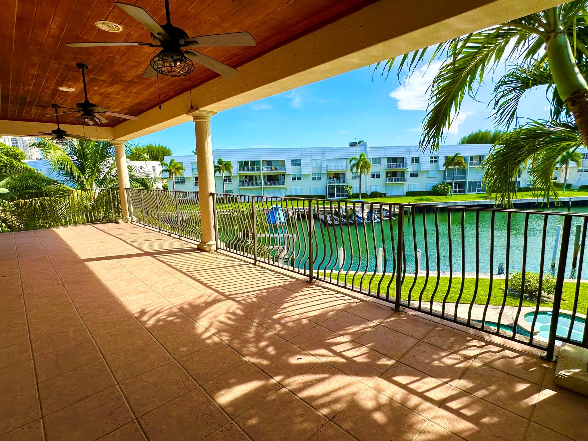 SUGAR SANDS REPLAT OF REP - Residential Lease