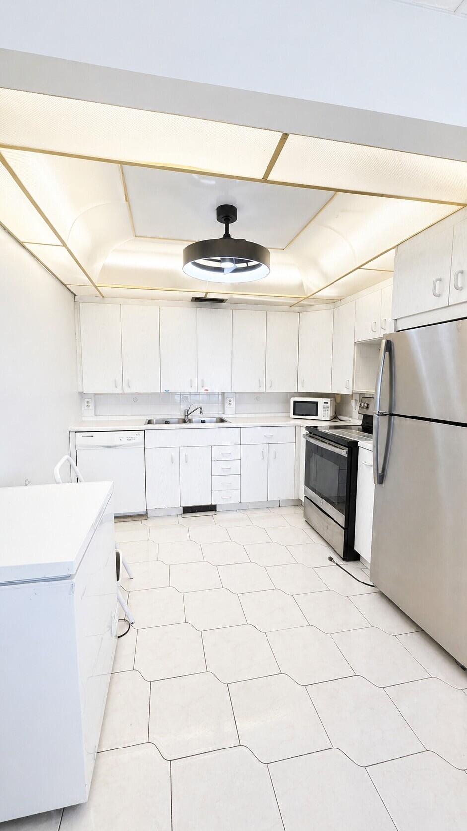 WOLVERTON AT CENTURY VILLAGE CONDO - Residential