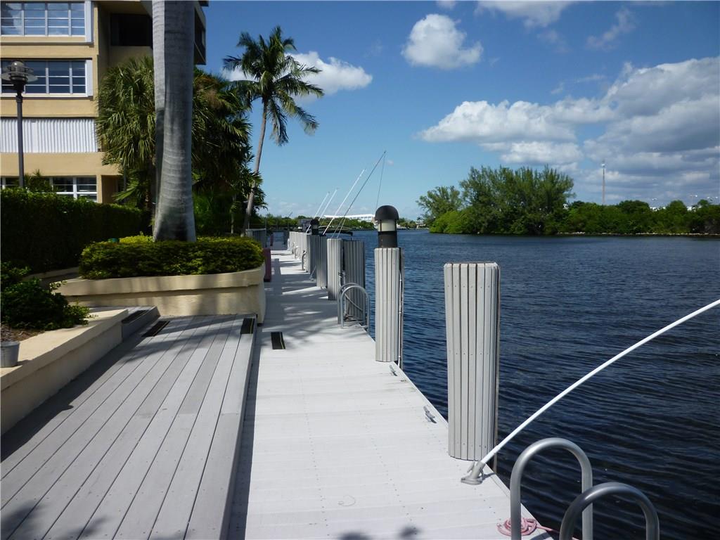 EAST POINT TOWERS - Residential