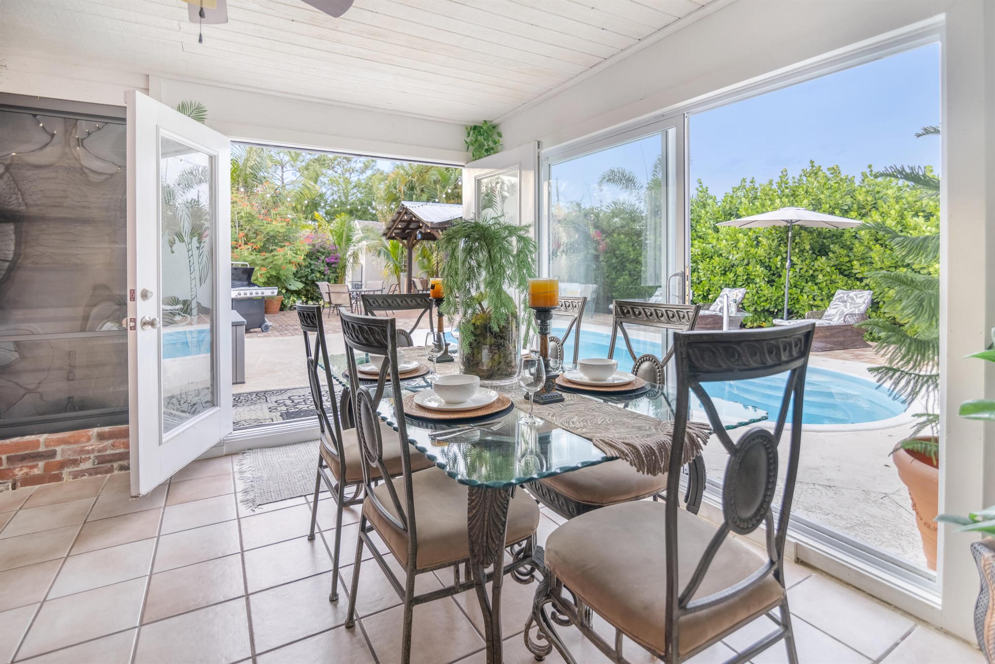 PALM BEACH FARMS CO 3 - Residential Lease