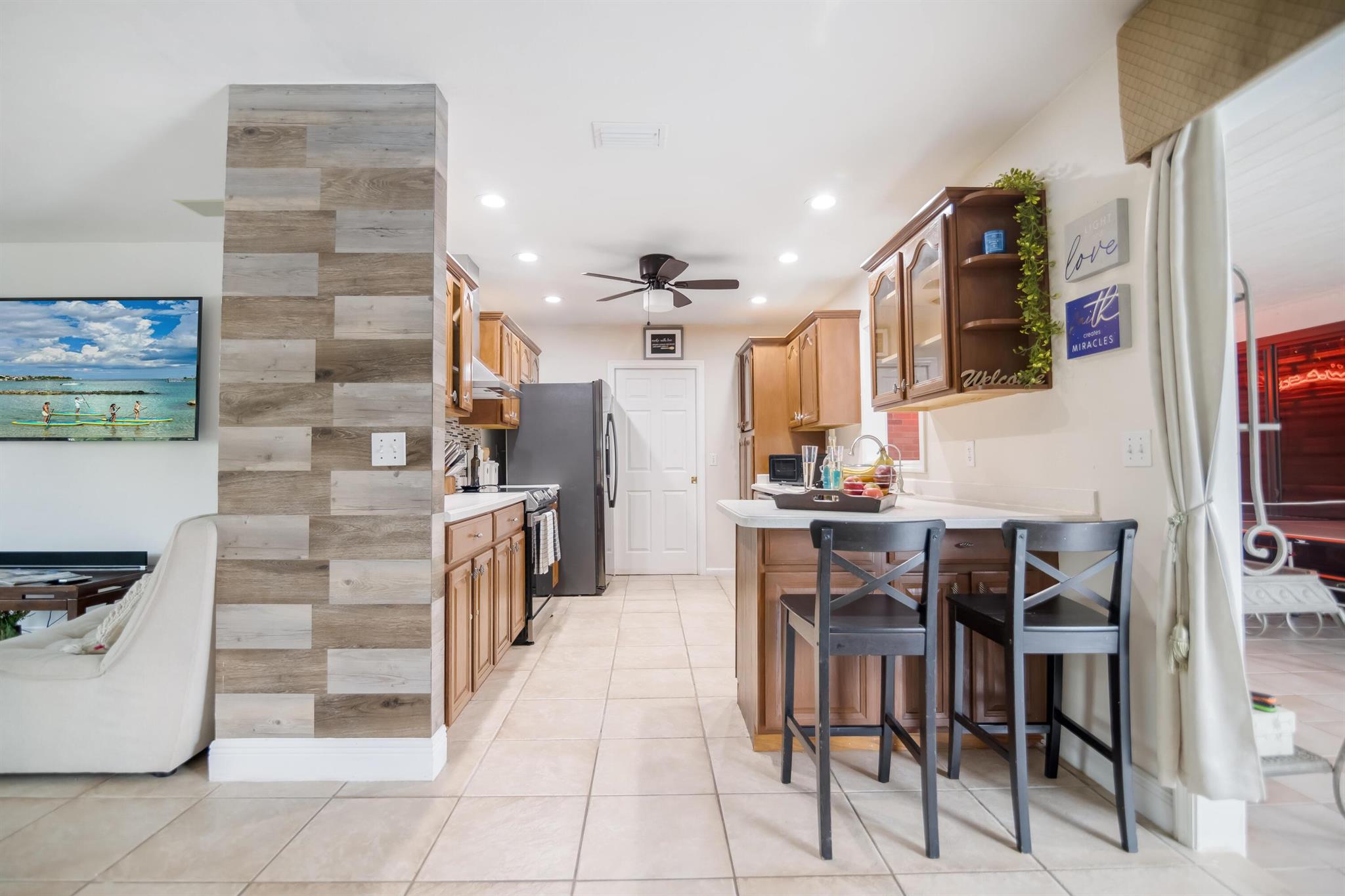 PALM BEACH FARMS CO 3 - Residential Lease