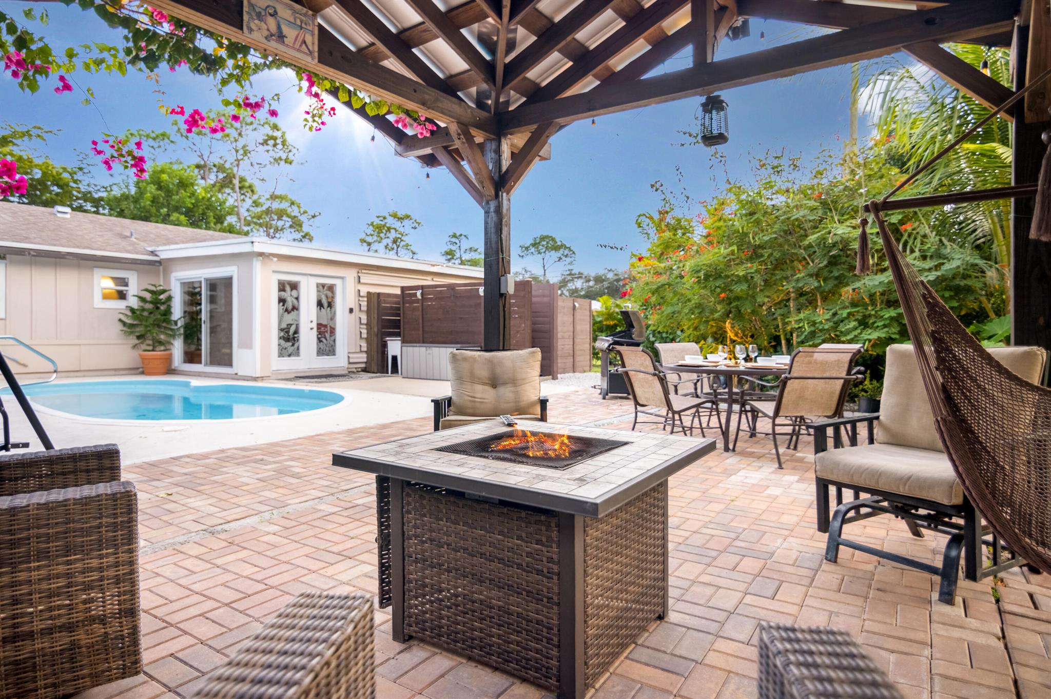 PALM BEACH FARMS CO 3 - Residential Lease