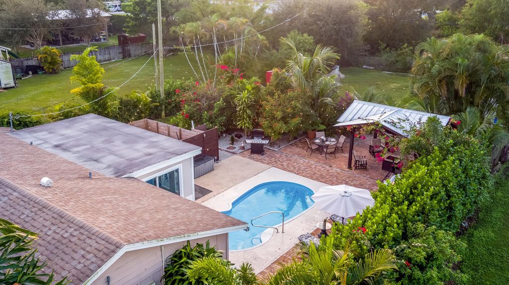 Photo of 5187 2nd Road, Lake Worth, FL 33467 (MLS # R11142926)