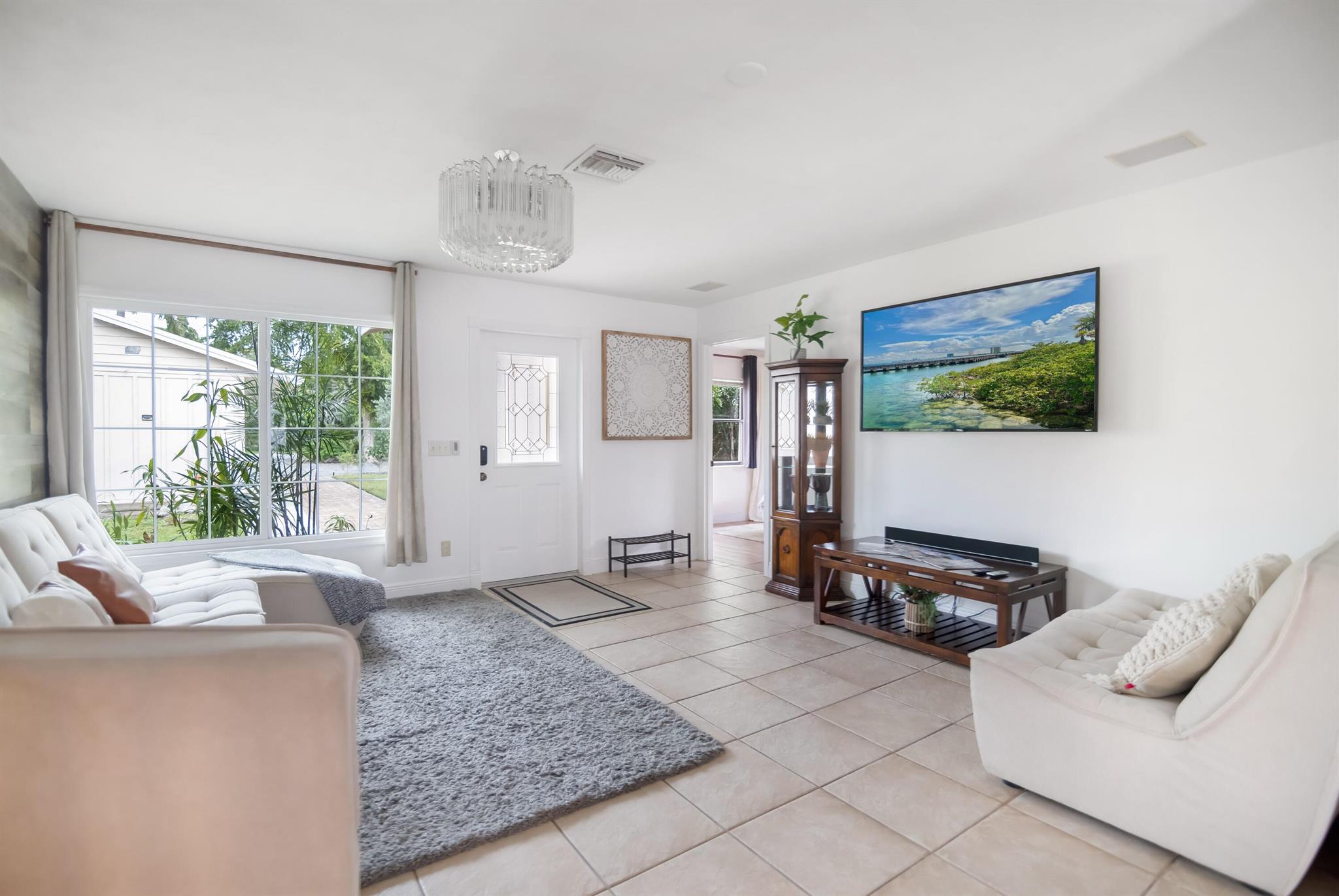 PALM BEACH FARMS CO 3 - Residential Lease