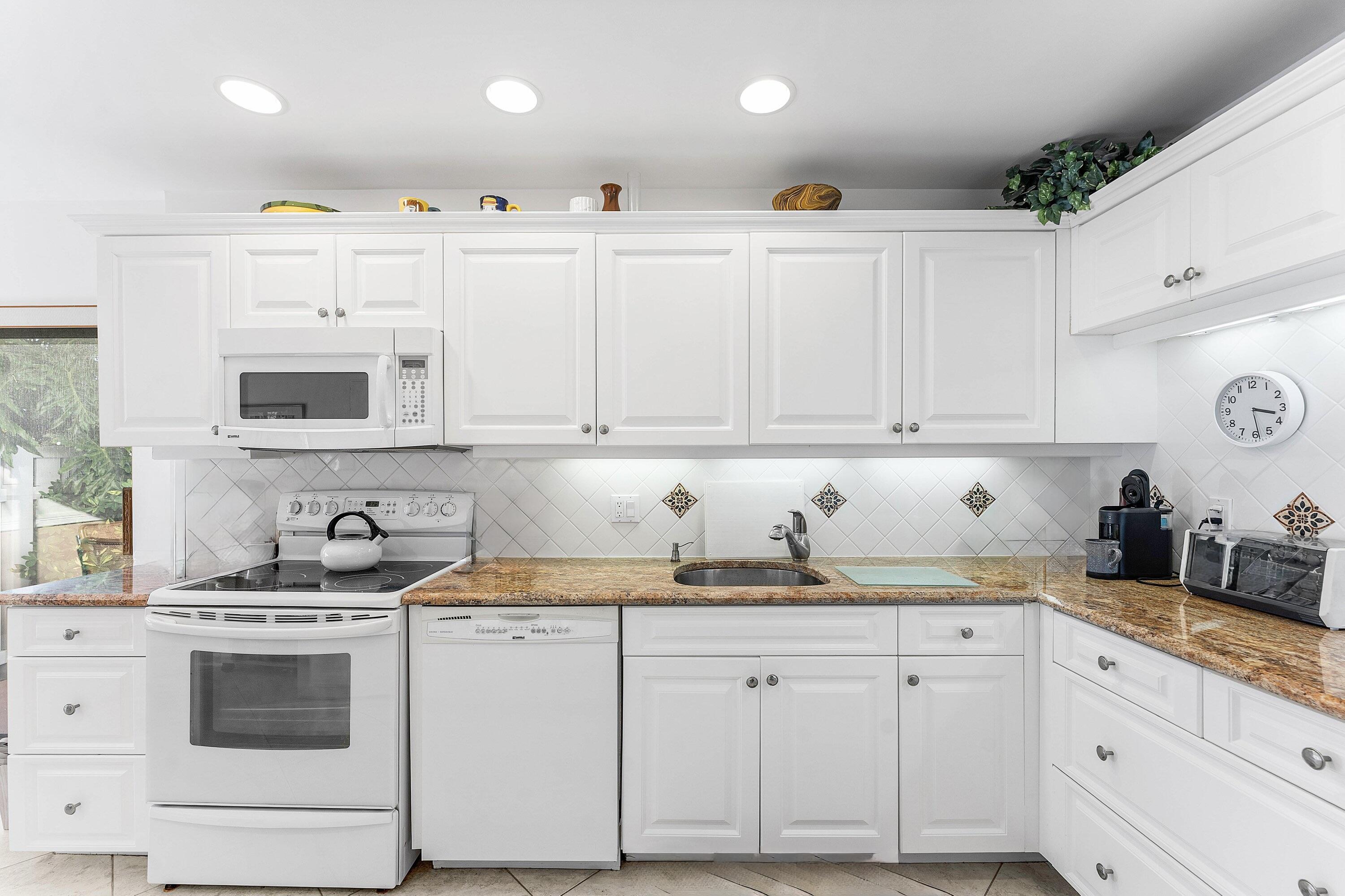 EASTGATE AT HUNTERS RUN C - Residential