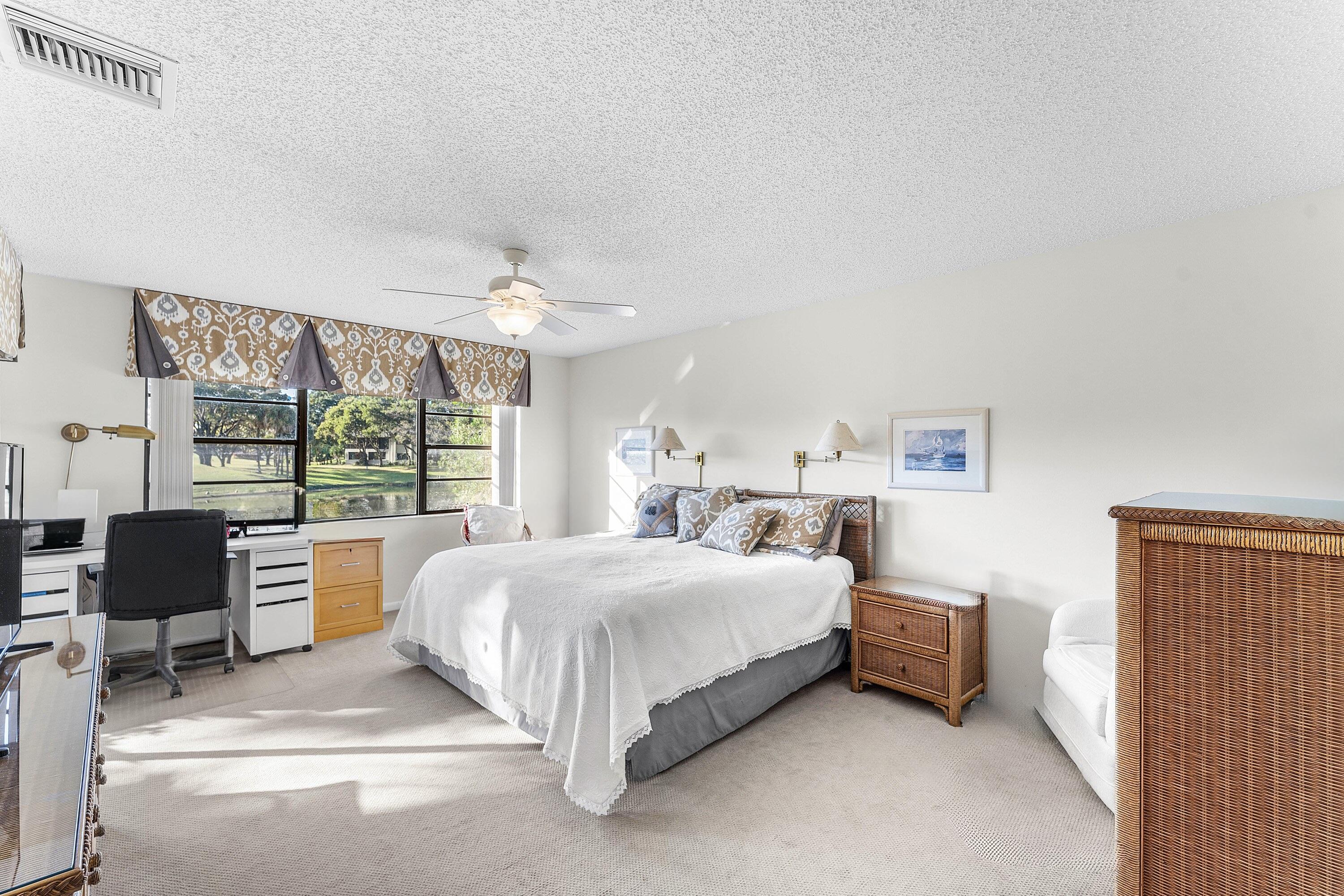 EASTGATE AT HUNTERS RUN C - Residential