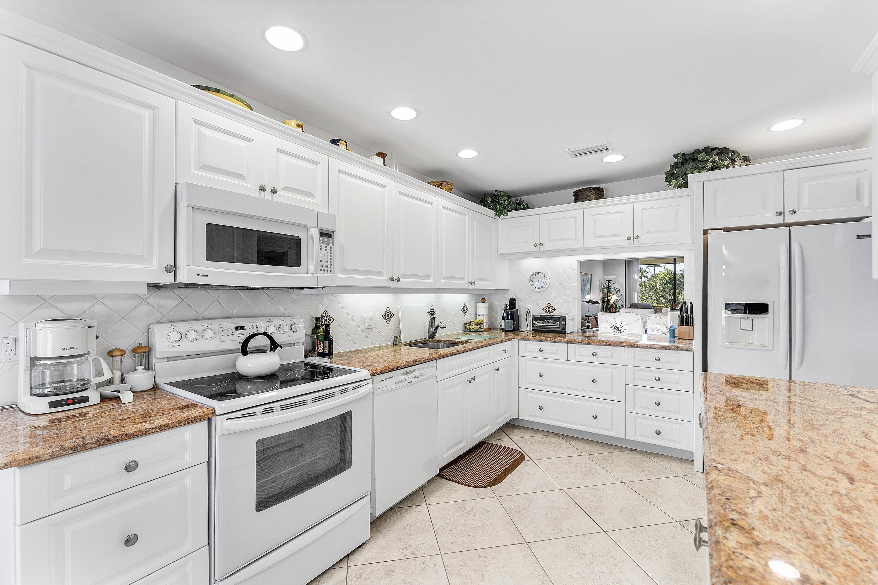 EASTGATE AT HUNTERS RUN C - Residential