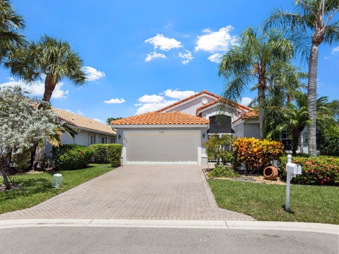 Photo of 5320 Glenville Drive, Boynton Beach, FL 33437 (MLS # B26039393)