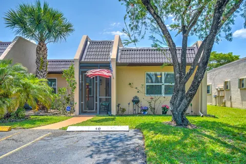 113 Lake Terry Drive, West Palm Beach, FL MLS: R11087897