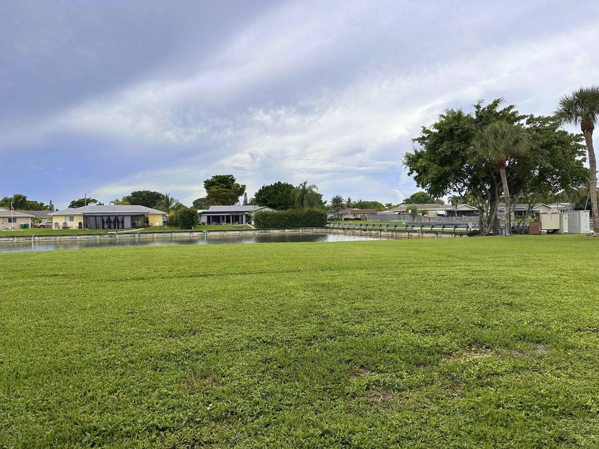 LIME BAY CONDOMINIUM 4 - Residential