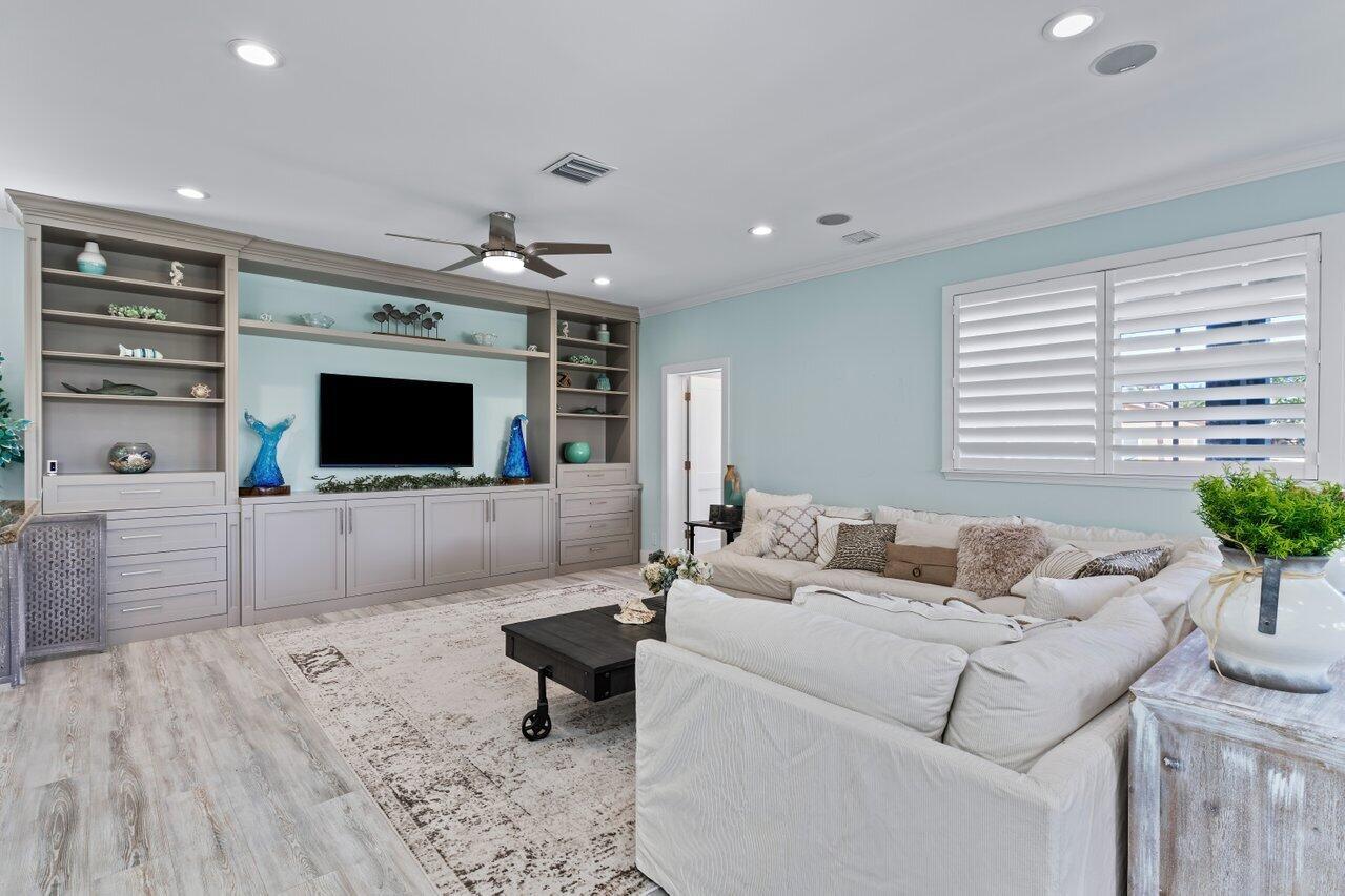 VILLAGE OF NORTH PALM BEA - Residential