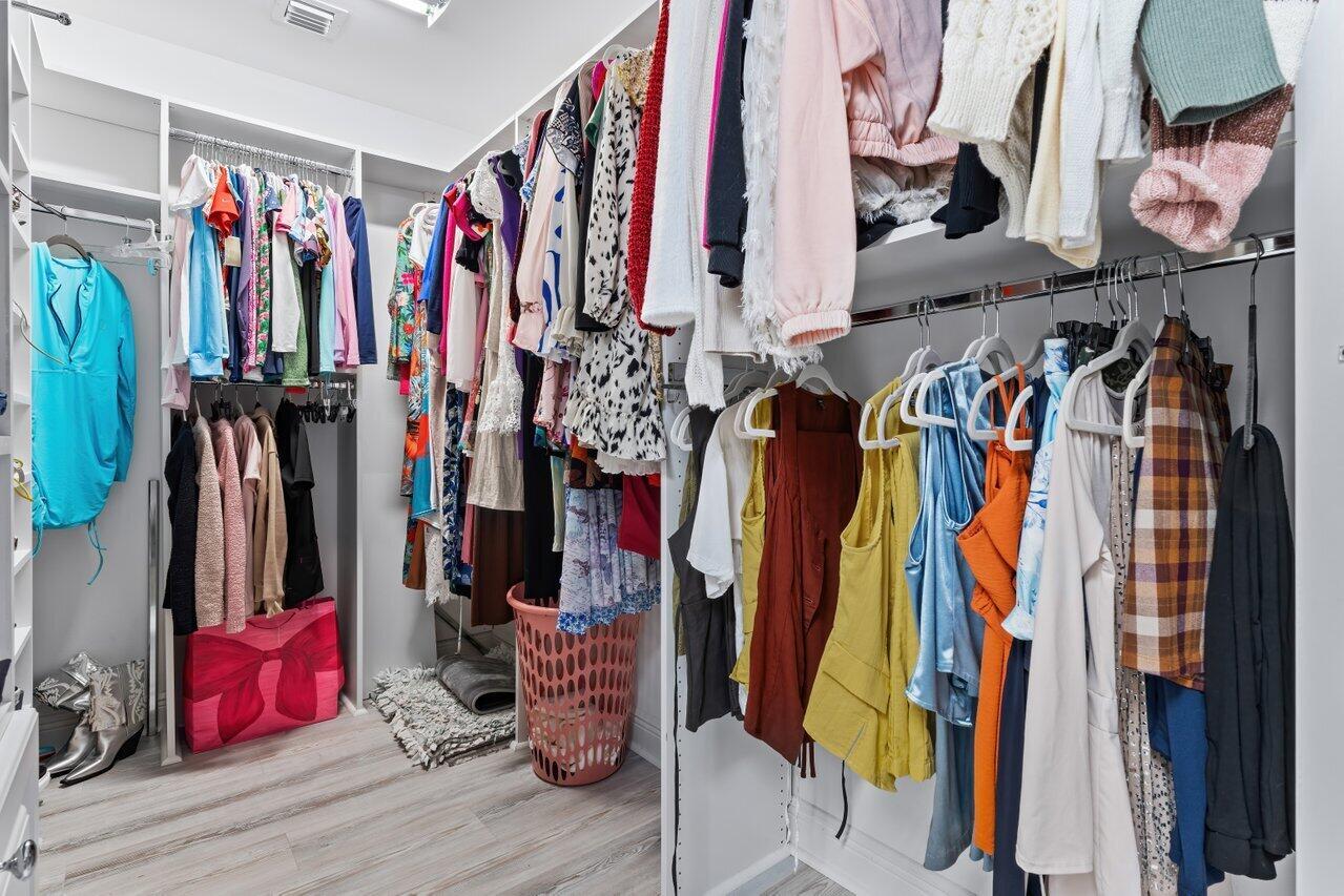 VILLAGE OF NORTH PALM BEA - Residential