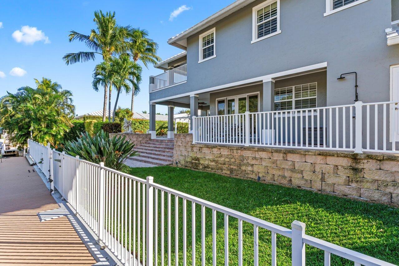 VILLAGE OF NORTH PALM BEA - Residential