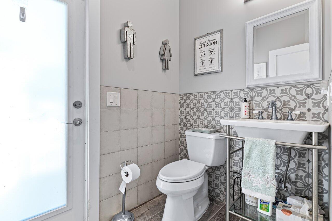 VILLAGE OF NORTH PALM BEA - Residential