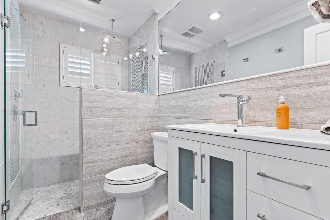 VILLAGE OF NORTH PALM BEA - Residential