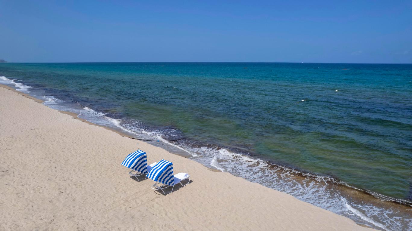 TWO NORTH BREAKERS ROW CONDO - Residential