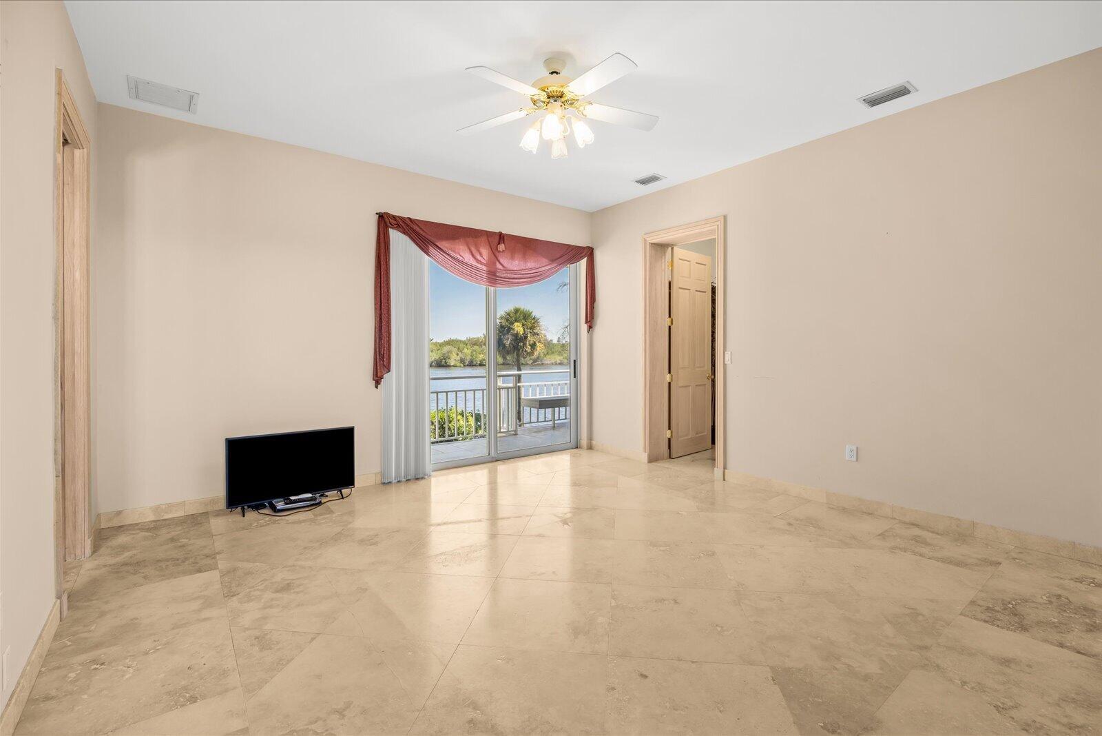 Bay St. Lucie - Residential