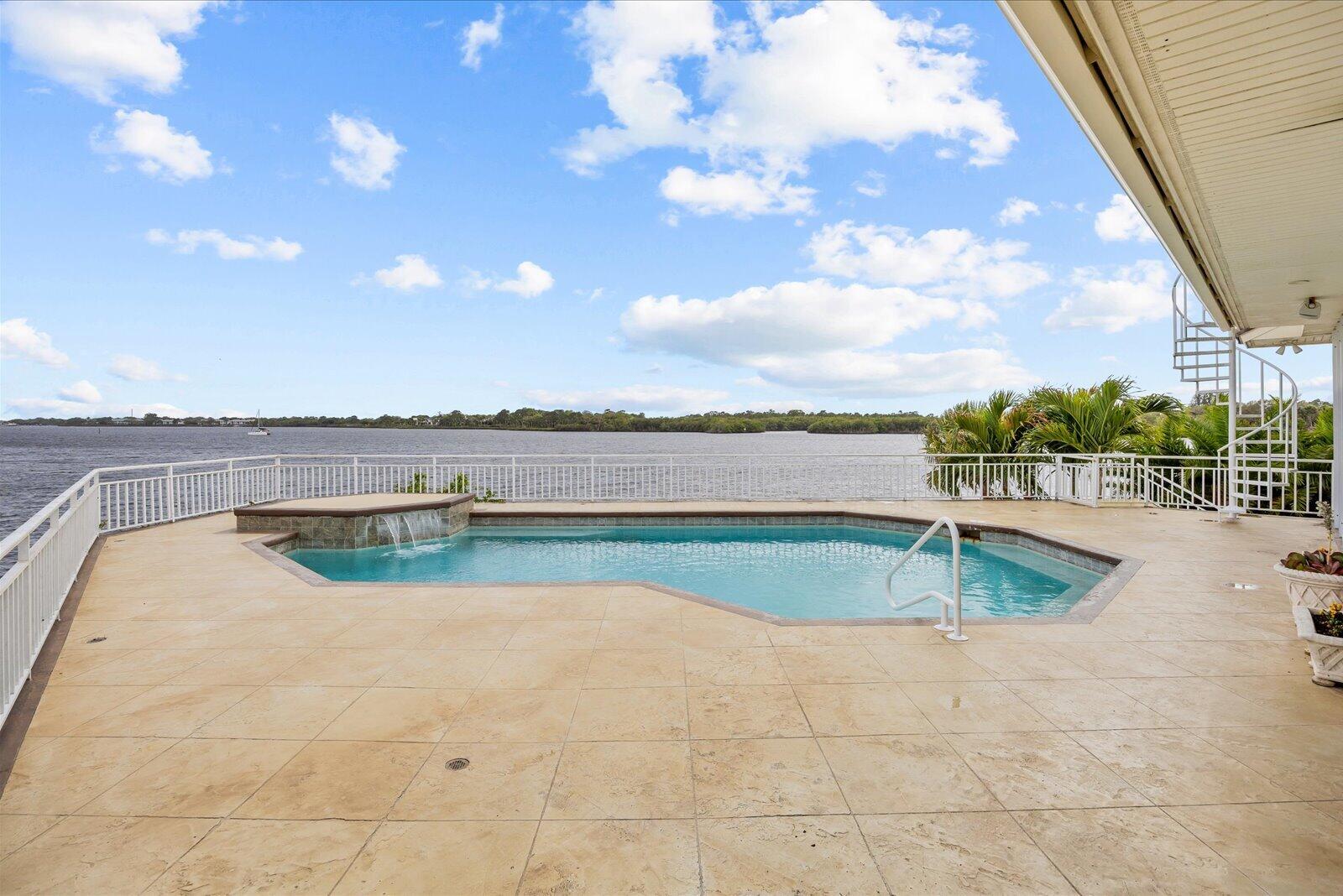 Bay St. Lucie - Residential