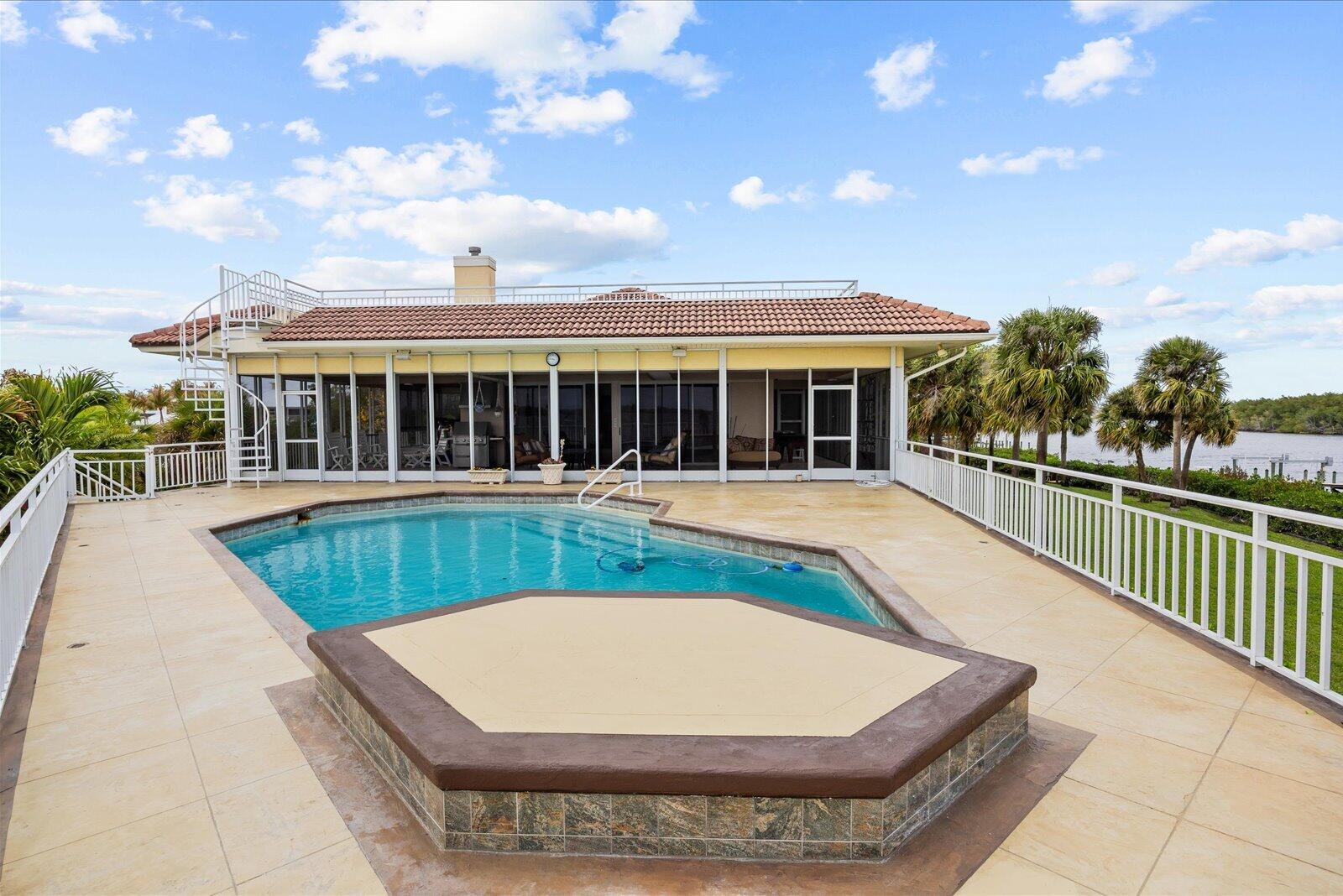 Bay St. Lucie - Residential