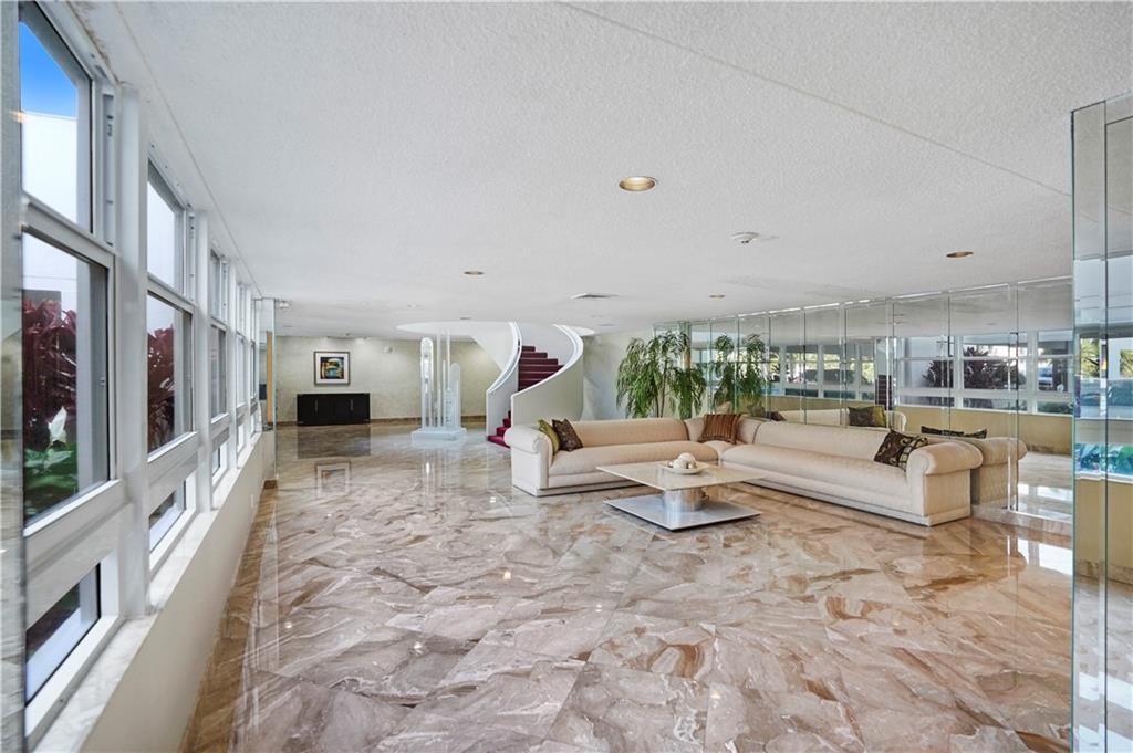 Renaissance 2 - Residential