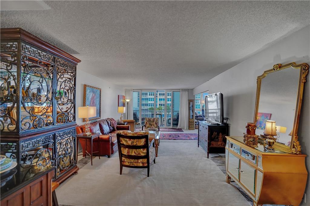 Renaissance 2 - Residential